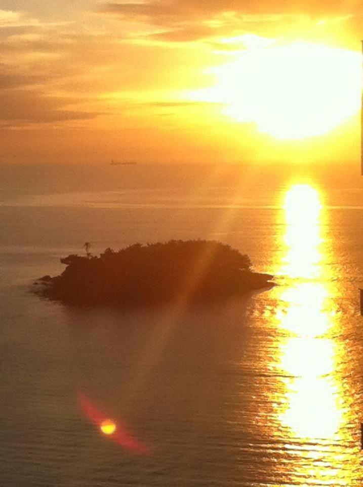 APARTAMENTO VISTA MAR - Pé na areia Balneário Camboriú Extérieur photo